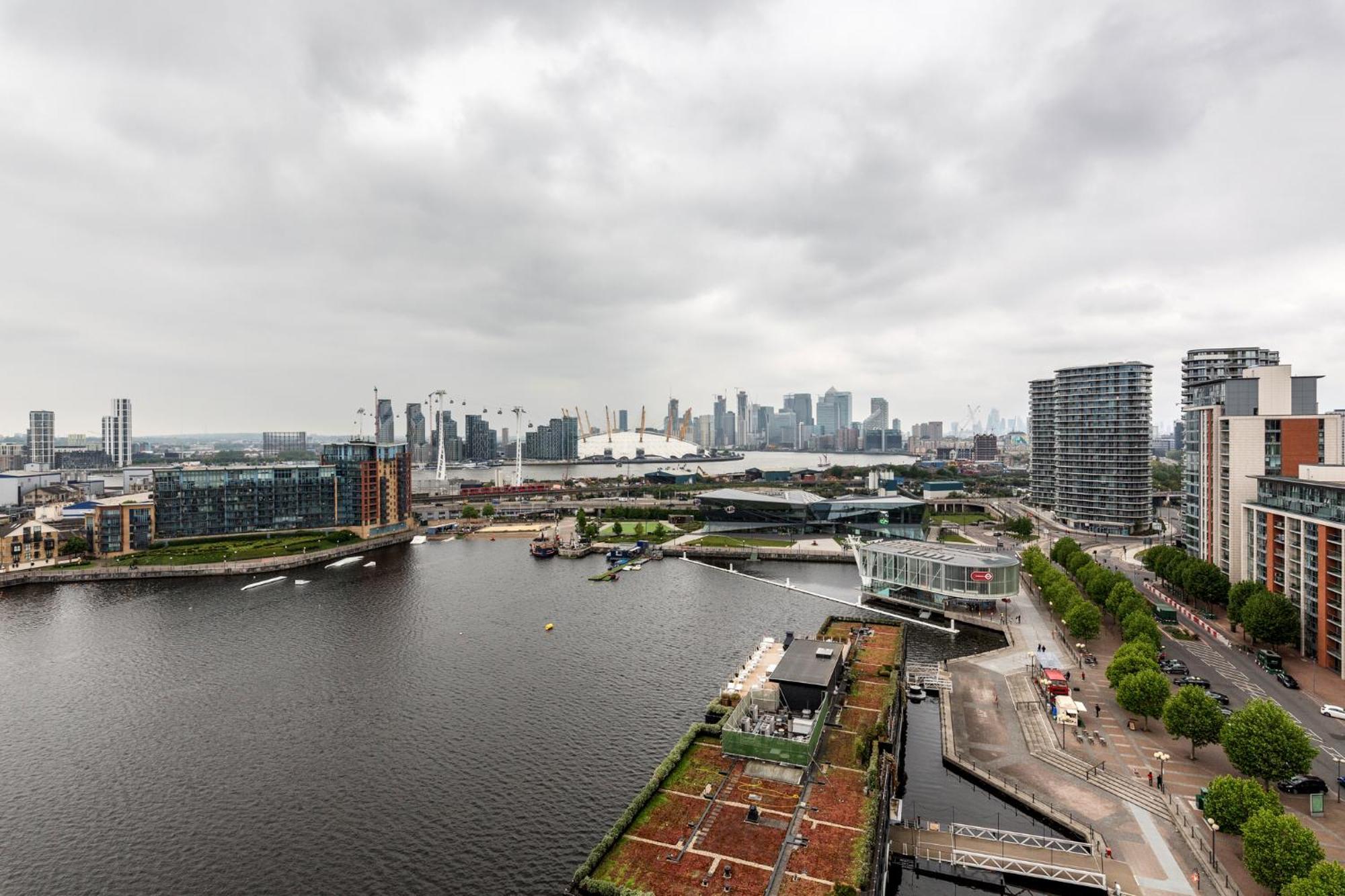 Premium Apartments By Excel London Exteriör bild