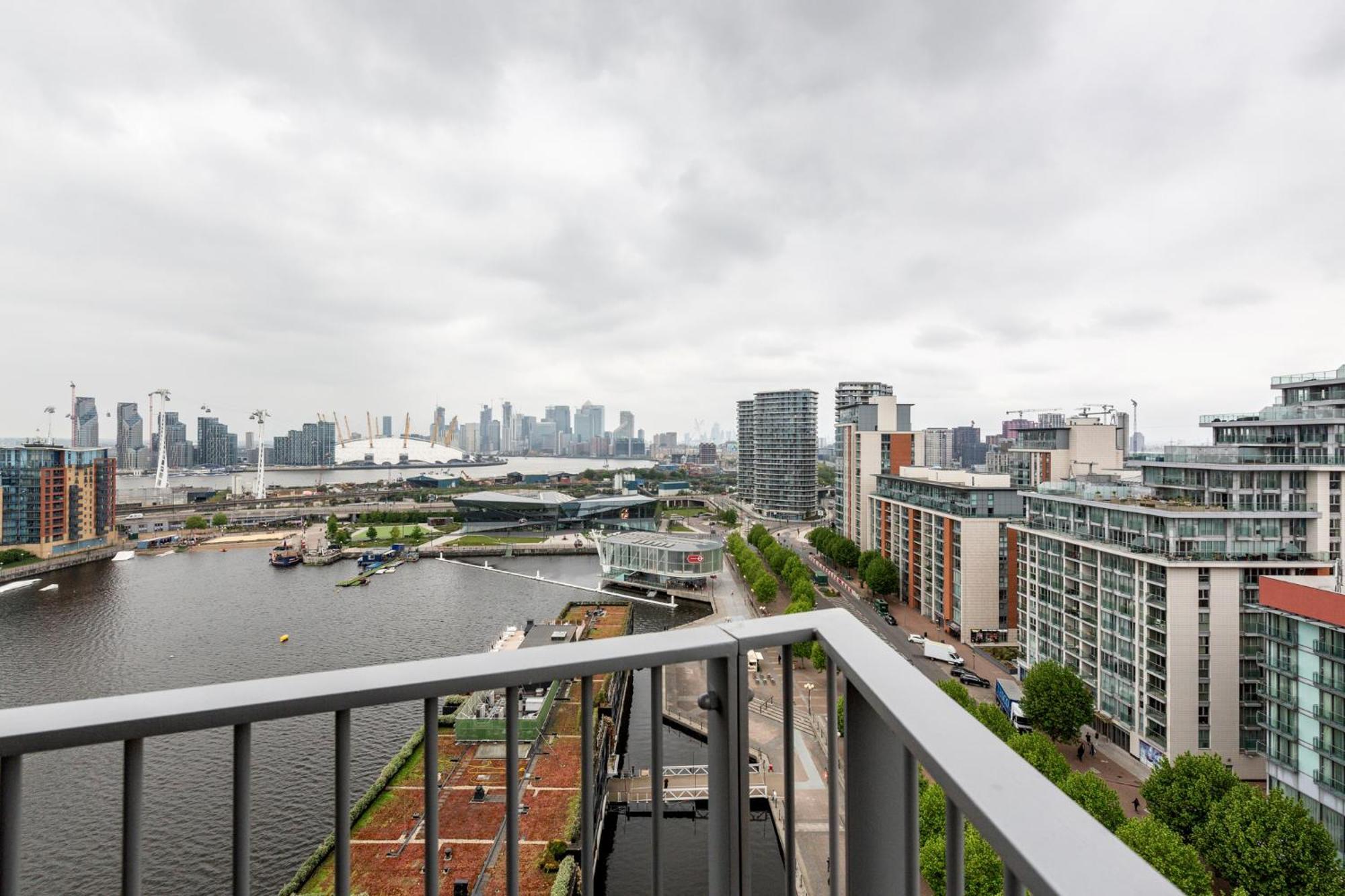 Premium Apartments By Excel London Exteriör bild
